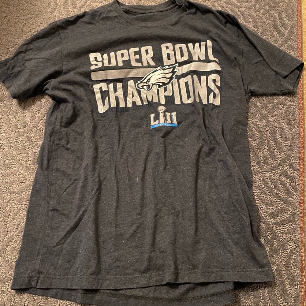 GRAPHIC TEE